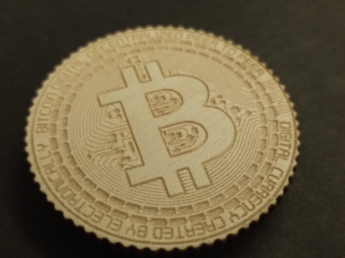 Bitcoin drevený odznak